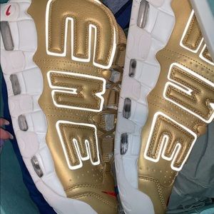 Supreme uptempo’s size 12